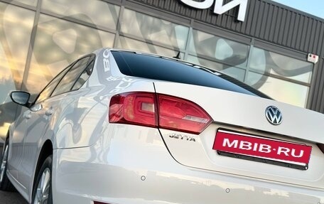 Volkswagen Jetta VI, 2011 год, 997 000 рублей, 11 фотография