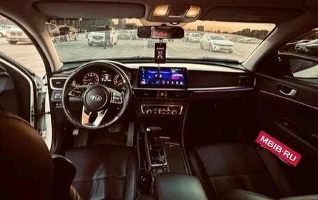 KIA Optima IV, 2018 год, 1 050 000 рублей, 3 фотография