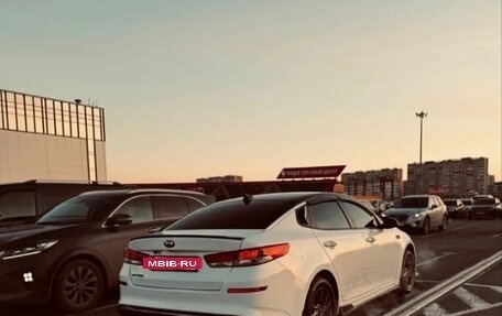 KIA Optima IV, 2018 год, 1 050 000 рублей, 6 фотография
