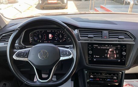 Volkswagen Tiguan II, 2021 год, 2 599 000 рублей, 18 фотография