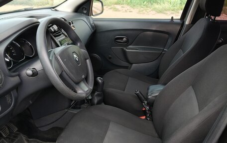 Renault Sandero II рестайлинг, 2016 год, 800 000 рублей, 10 фотография