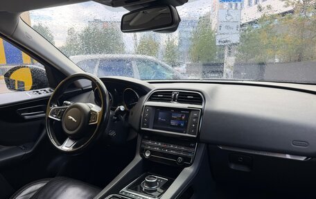 Jaguar F-Pace, 2018 год, 2 800 000 рублей, 10 фотография