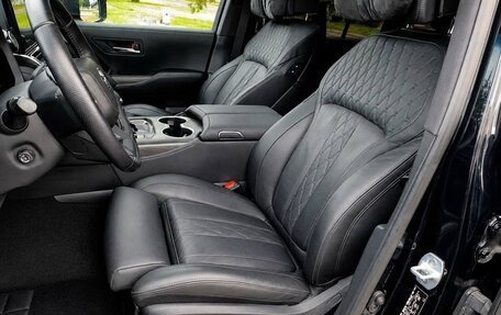Toyota Land Cruiser, 2023 год, 13 500 000 рублей, 6 фотография