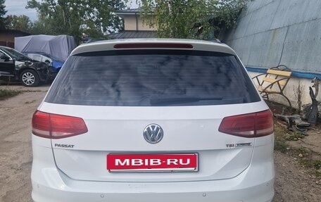 Volkswagen Passat B8 рестайлинг, 2016 год, 1 700 000 рублей, 3 фотография