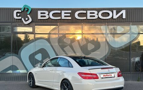Mercedes-Benz E-Класс, 2011 год, 1 150 000 рублей, 3 фотография