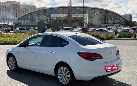 Opel Astra J, 2013 год, 800 000 рублей, 5 фотография