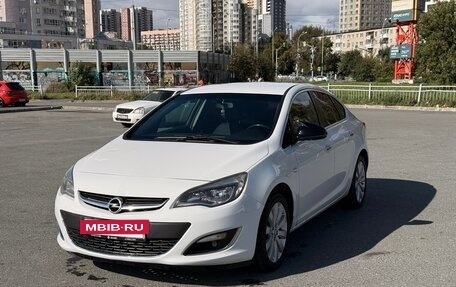 Opel Astra J, 2013 год, 800 000 рублей, 7 фотография