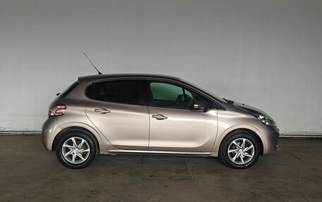 Peugeot 208 II, 2014 год, 565 000 рублей, 8 фотография