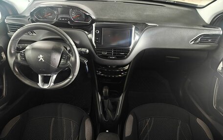 Peugeot 208 II, 2014 год, 565 000 рублей, 9 фотография