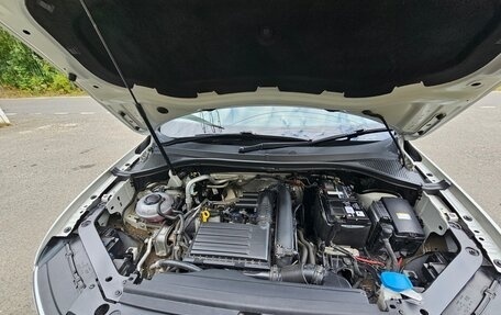 Volkswagen Tiguan II, 2018 год, 2 155 000 рублей, 6 фотография