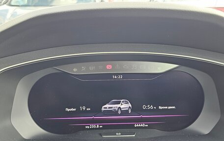 Volkswagen Tiguan II, 2018 год, 2 155 000 рублей, 18 фотография