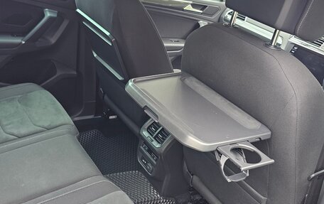 Volkswagen Tiguan II, 2018 год, 2 155 000 рублей, 15 фотография