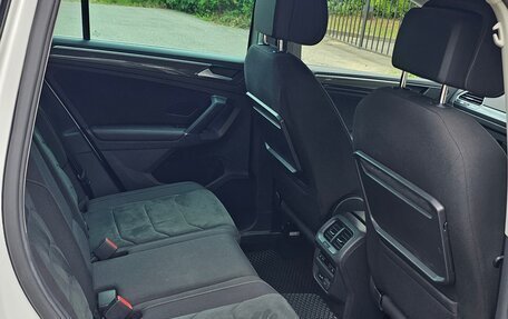 Volkswagen Tiguan II, 2018 год, 2 155 000 рублей, 14 фотография