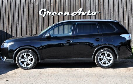 Mitsubishi Outlander III рестайлинг 3, 2014 год, 1 670 000 рублей, 2 фотография