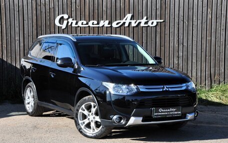 Mitsubishi Outlander III рестайлинг 3, 2014 год, 1 670 000 рублей, 7 фотография