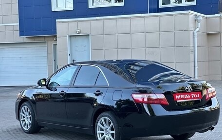 Toyota Camry, 2010 год, 1 700 000 рублей, 7 фотография