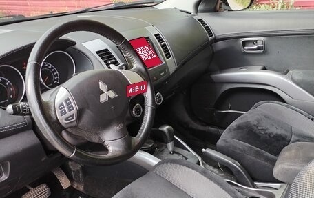 Mitsubishi Outlander III рестайлинг 3, 2012 год, 1 320 000 рублей, 10 фотография