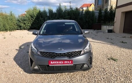KIA Rio IV, 2021 год, 2 050 000 рублей, 1 фотография