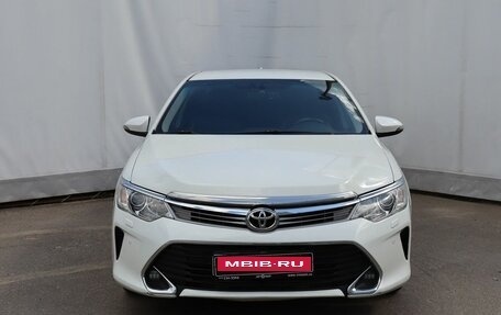 Toyota Camry, 2016 год, 2 050 000 рублей, 2 фотография