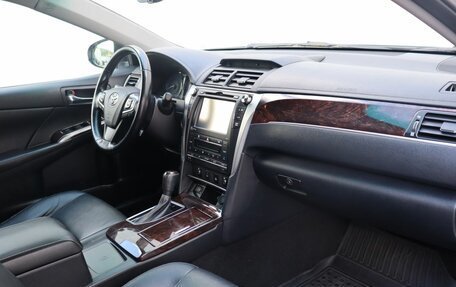 Toyota Camry, 2016 год, 2 050 000 рублей, 10 фотография