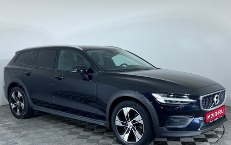 Volvo V60 Cross Country II, 2021 год, 3 397 000 рублей, 3 фотография