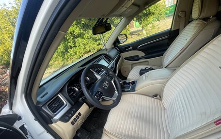 Toyota Highlander III, 2015 год, 2 950 000 рублей, 12 фотография