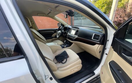 Toyota Highlander III, 2015 год, 2 950 000 рублей, 9 фотография