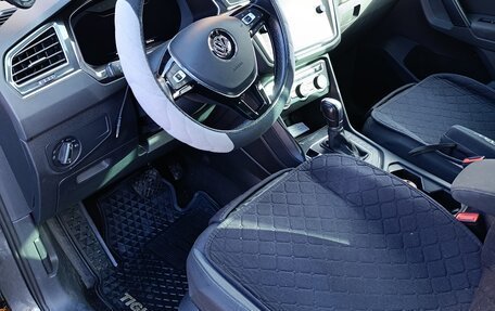 Volkswagen Tiguan II, 2018 год, 1 900 000 рублей, 9 фотография