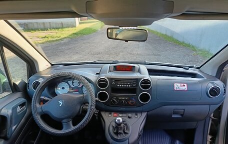 Peugeot Partner II рестайлинг 2, 2010 год, 580 000 рублей, 9 фотография