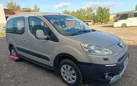 Peugeot Partner II рестайлинг 2, 2010 год, 580 000 рублей, 4 фотография