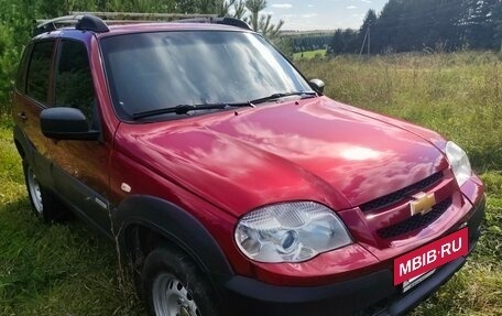 Chevrolet Niva I рестайлинг, 2017 год, 499 000 рублей, 8 фотография