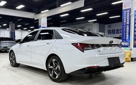Hyundai Elantra, 2022 год, 1 250 000 рублей, 5 фотография