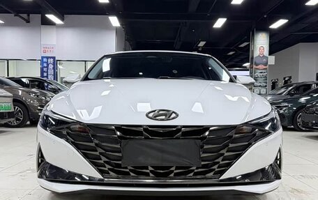 Hyundai Elantra, 2022 год, 1 250 000 рублей, 2 фотография