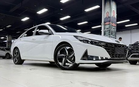Hyundai Elantra, 2022 год, 1 250 000 рублей, 4 фотография