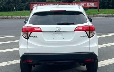 Honda Vezel, 2022 год, 1 290 000 рублей, 5 фотография