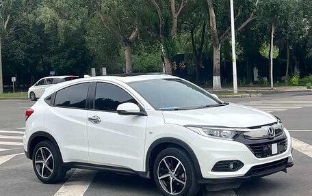 Honda Vezel, 2022 год, 1 290 000 рублей, 3 фотография