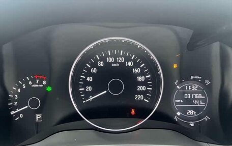 Honda Vezel, 2022 год, 1 290 000 рублей, 12 фотография