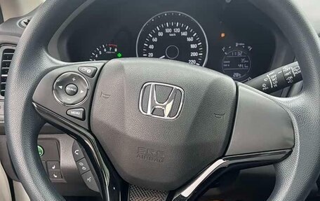 Honda Vezel, 2022 год, 1 290 000 рублей, 11 фотография