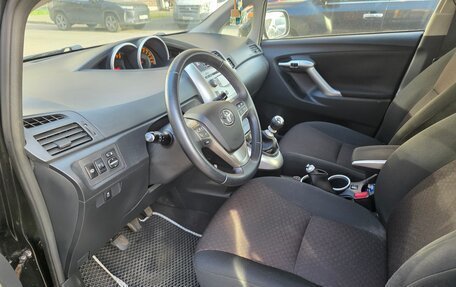 Toyota Verso I, 2010 год, 1 050 000 рублей, 10 фотография