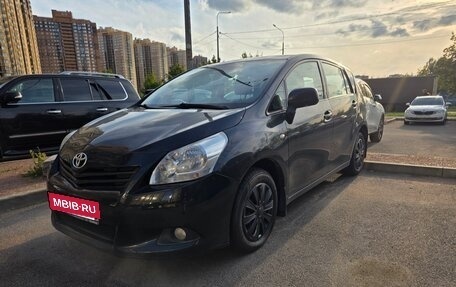 Toyota Verso I, 2010 год, 1 050 000 рублей, 6 фотография