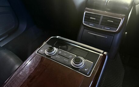 Audi A8, 2011 год, 1 349 000 рублей, 25 фотография