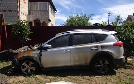 Toyota RAV4, 2015 год, 399 999 рублей, 1 фотография