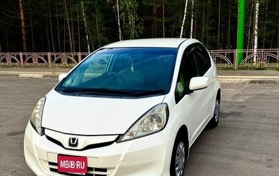 Honda Fit III, 2013 год, 900 000 рублей, 1 фотография