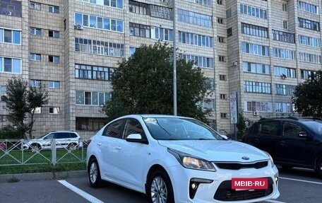 KIA Rio IV, 2019 год, 1 300 000 рублей, 3 фотография