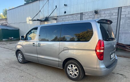 Hyundai Grand Starex Grand Starex I рестайлинг 2, 2011 год, 1 350 000 рублей, 3 фотография