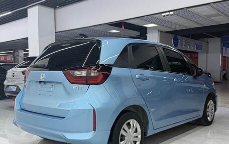 Honda Fit, 2023 год, 910 000 рублей, 6 фотография