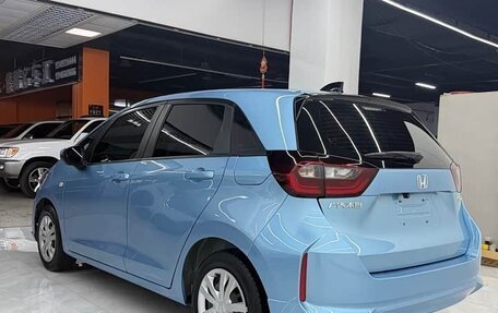 Honda Fit, 2023 год, 910 000 рублей, 4 фотография