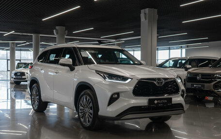Toyota Highlander, 2026 год, 6 000 000 рублей, 2 фотография