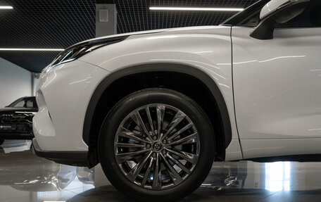 Toyota Highlander, 2026 год, 6 000 000 рублей, 29 фотография