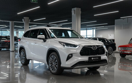 Toyota Highlander, 2026 год, 5 950 000 рублей, 2 фотография
